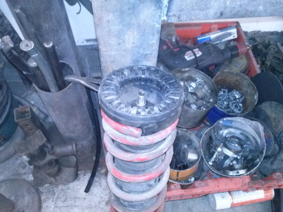 треугольные рычаги и пружины с переменным шагом витка — Lada 21124, 1,6 ...