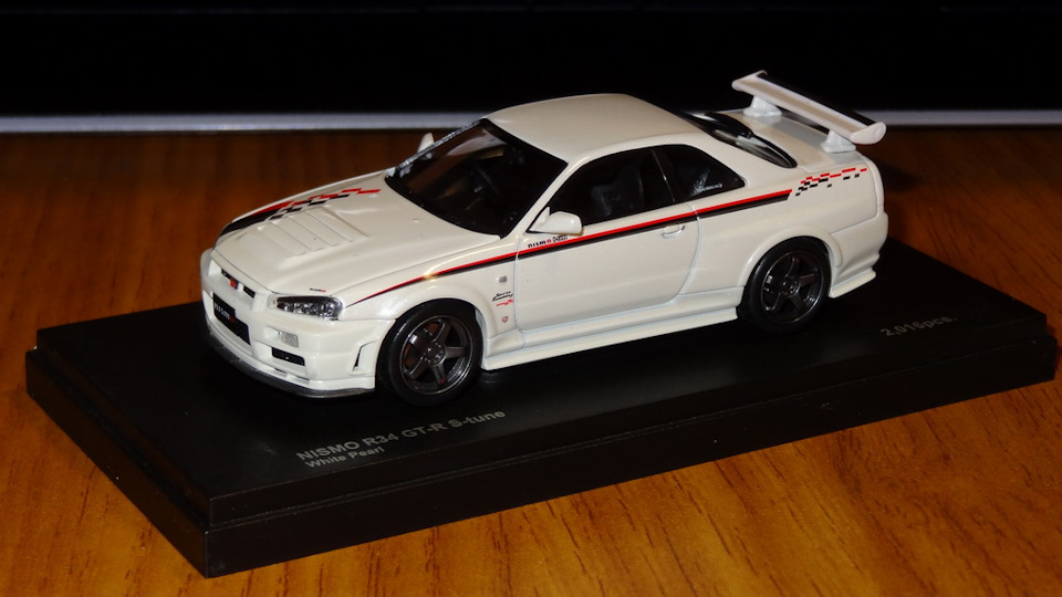 KYOSHO NISMO R34 GT-R S-tune ホワイトパール KYOSHO NISMO R34 GT-R
