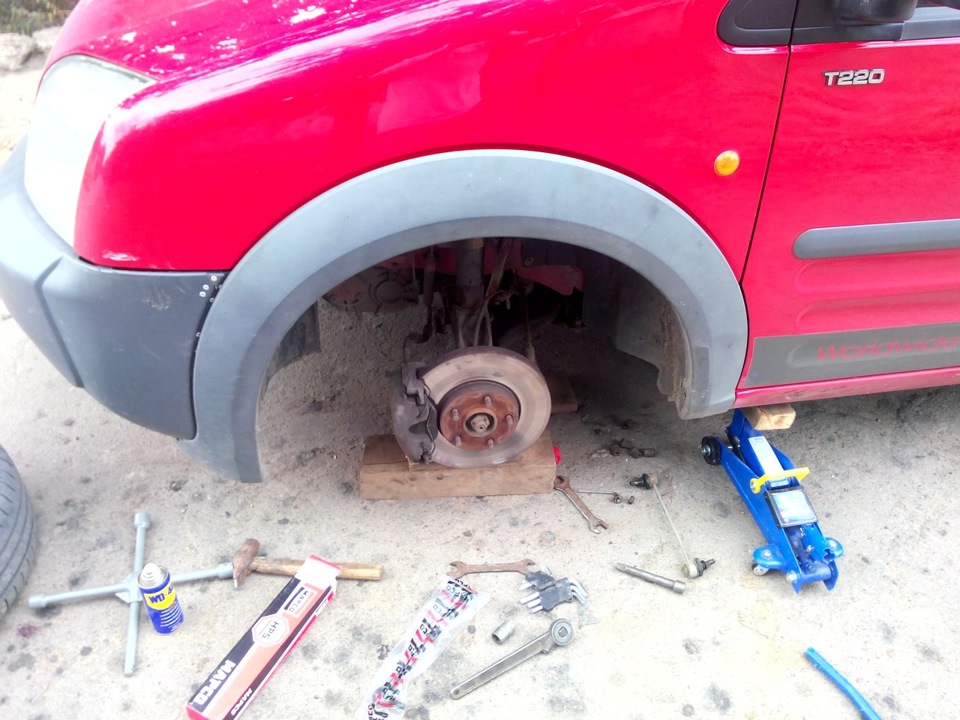 Передние тяги стабилизатора — Ford Transit Connect, 1,8 л, 2007 года ...