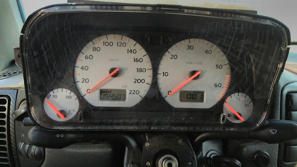 моргает лампочка охлаждающей жидкости. Volkswagen sharan шкала температуры охлаждающей жидкости. индикатор масленки на панели приборов. моргает лампочка охлаждающей жидкости. моргает лампочка охлаждающей жидкости.