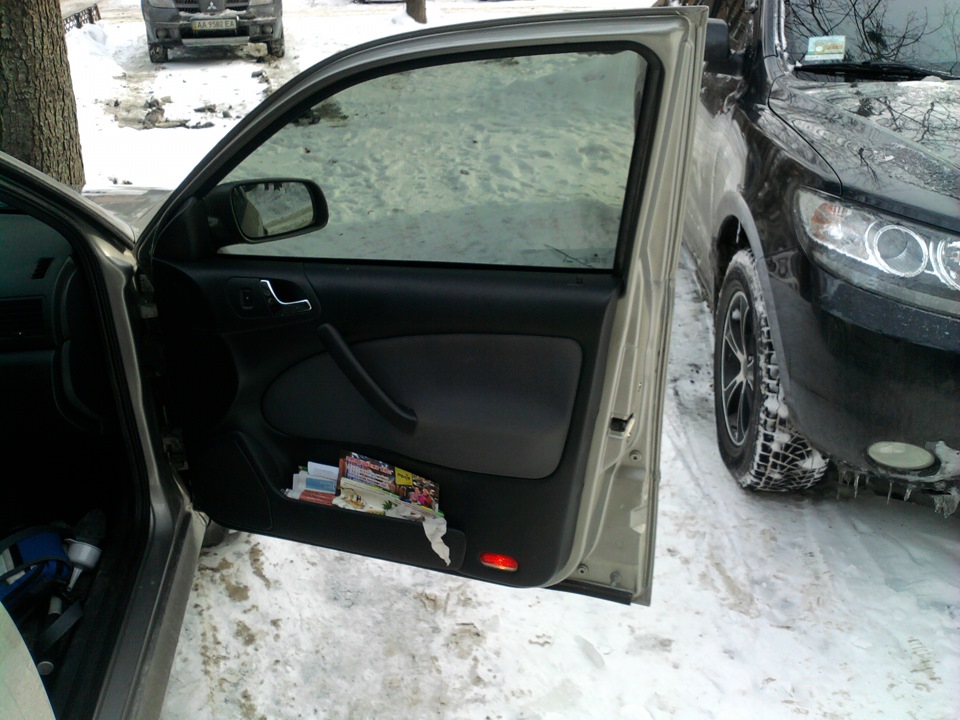Подсветка при открывании двери! — Skoda Octavia A4 Mk1, 1,6 л, 2007 ...