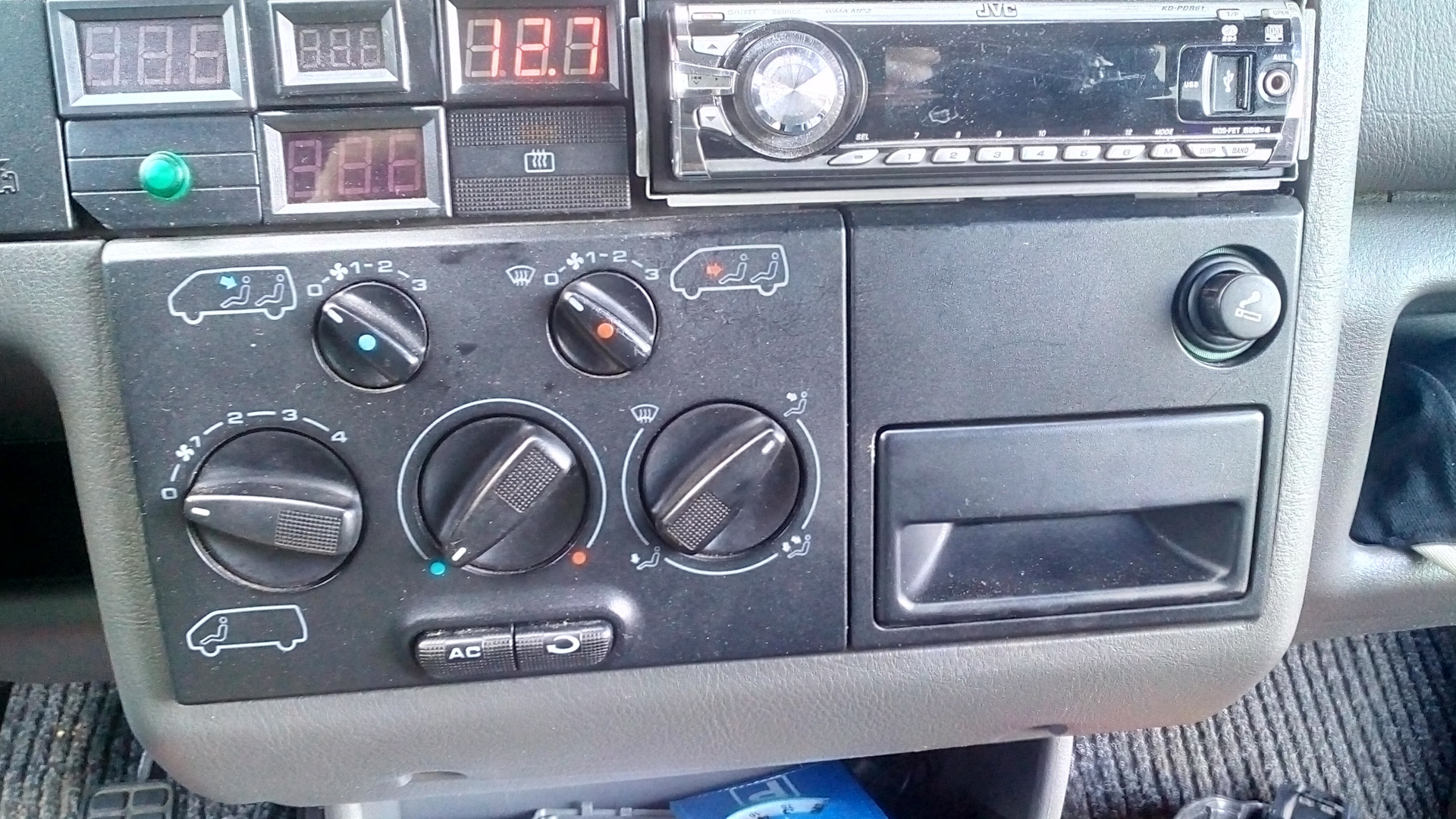 рычаги управления гидросистемой дт 75 м. блок управления wv t4 aac. реле вентиляторов vw t4. блок управления t-tue4. рулевое управление т4 фольксваген транспортер.