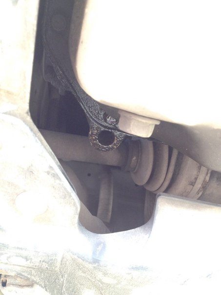 Течь сальника хвостовика и шкива коленвала, замена ремня — Mitsubishi ...