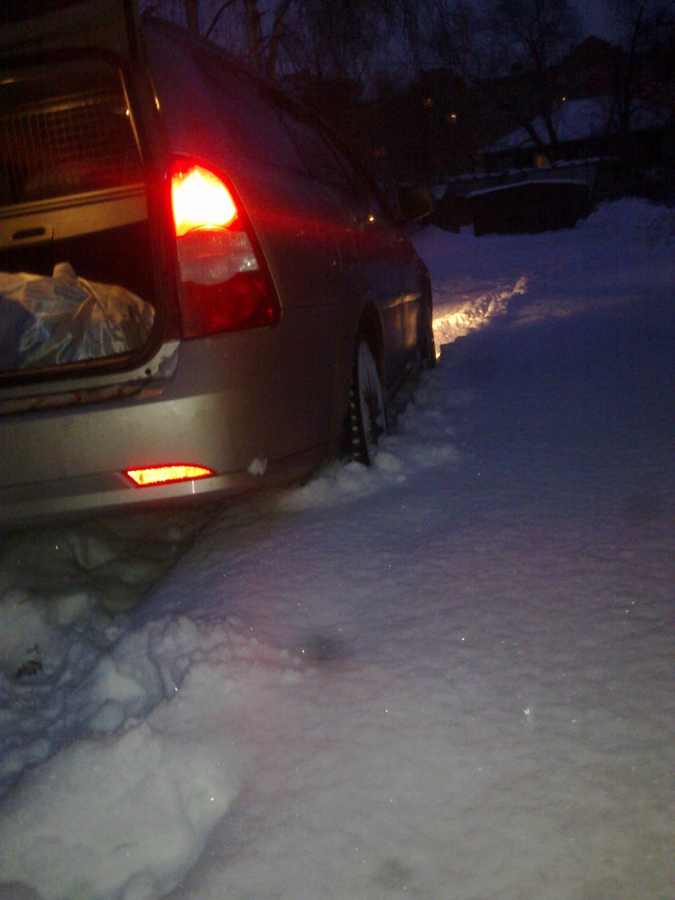 На переднеприводном как полноприводном ) — Chevrolet Lacetti SW, 1,6 л ...