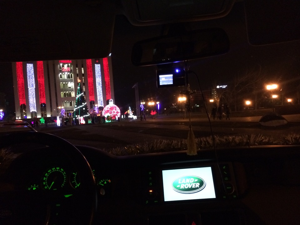 С новым годом… — Land Rover Range Rover (3G), 4,2 л, 2005 года ...