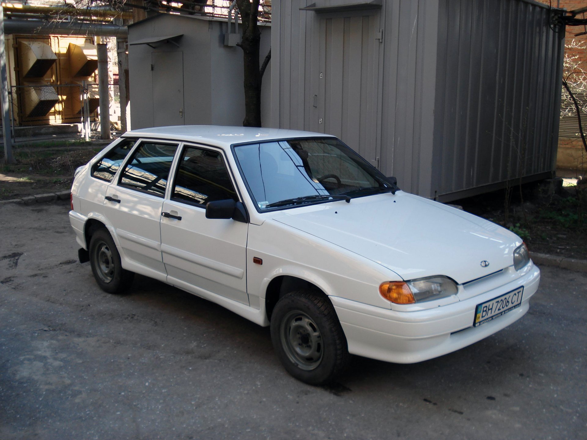 Белые лады. Lada 2114 белая. Лада белая с280ек164. Белая Лада 234. Лада 15 белая.