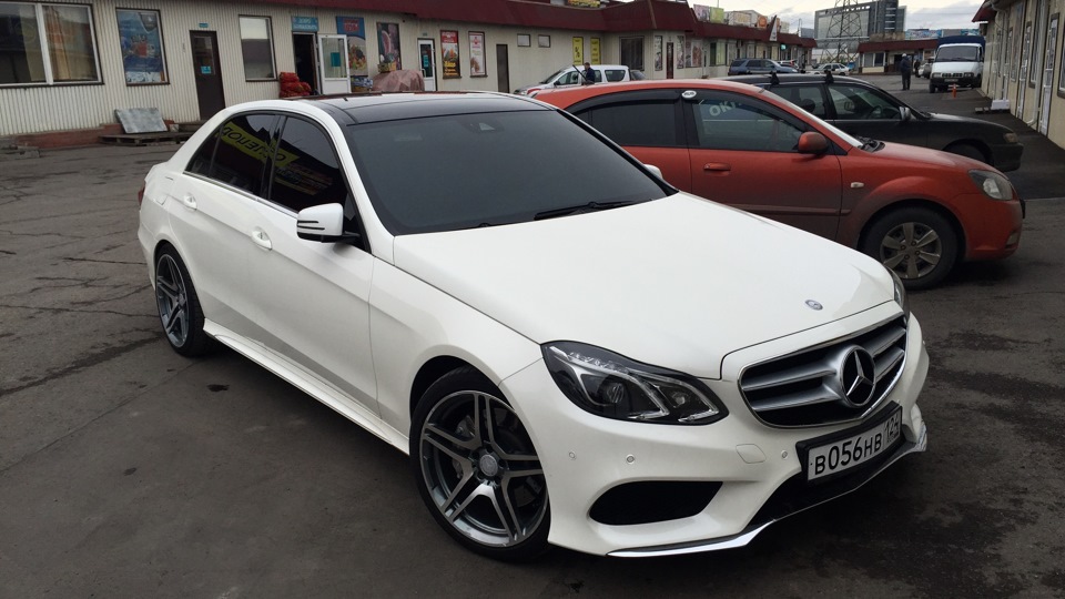 Mercedes Benz E Class E400 4matik Drive2