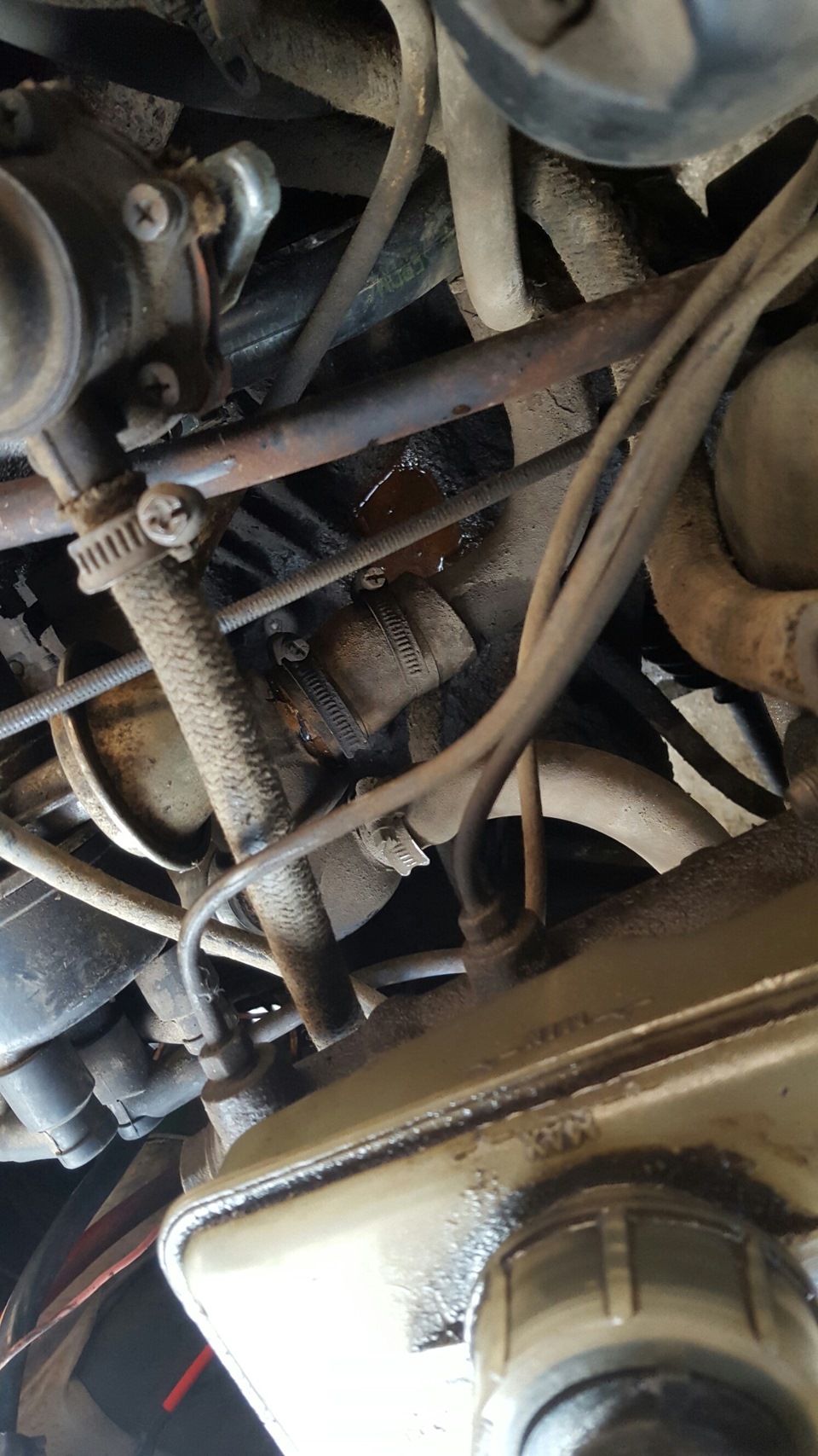 Течь на термостате !прошу помощи! — Lada 2109, 1,5 л, 1997 года ...