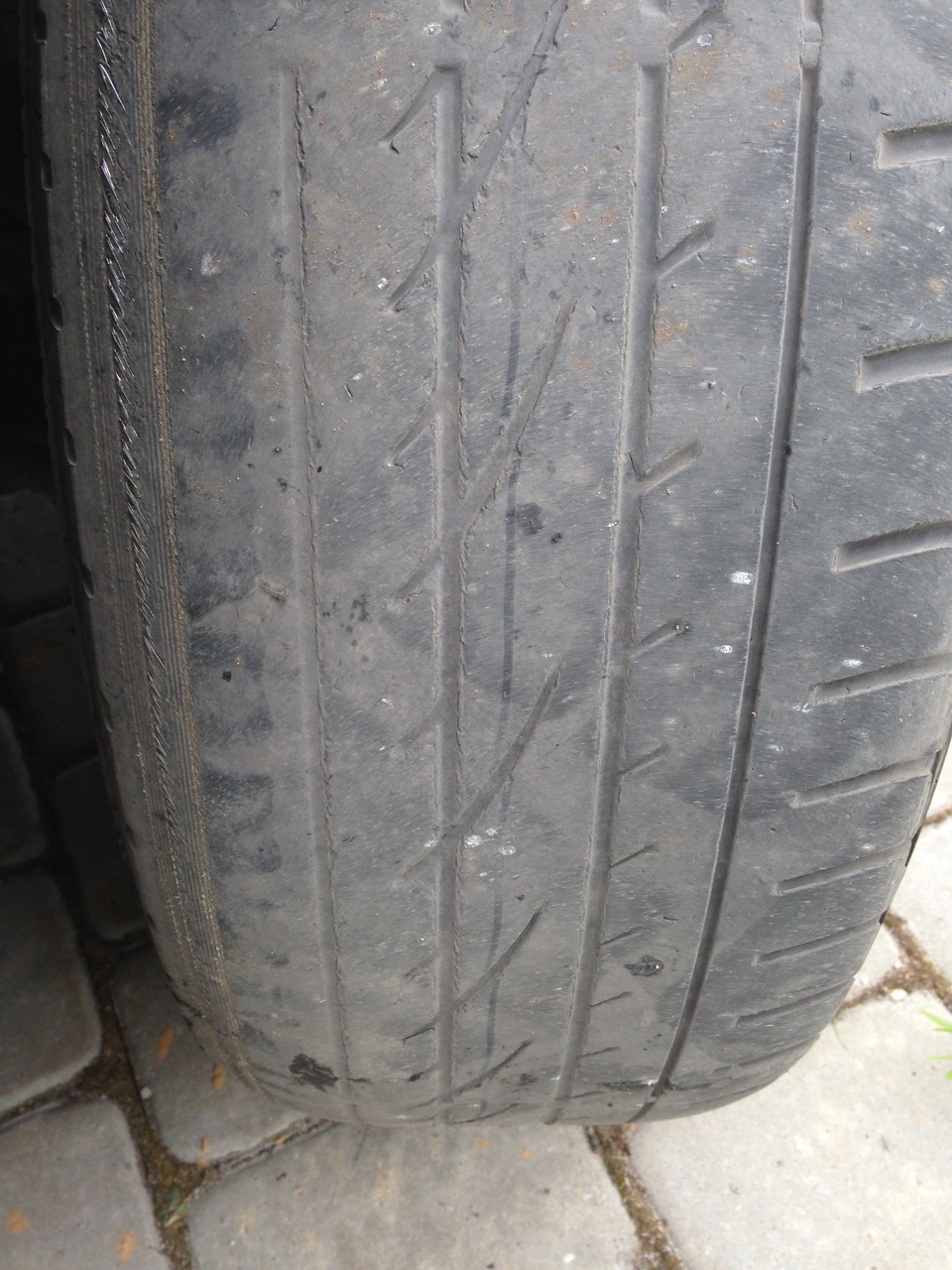 Шины BRIDGESTONE Dueler HP Sport AS 235/60 R18 107V (летняя резина). —  Mazda CX-7, 2,3 л, 2007 года | колёсные диски | DRIVE2