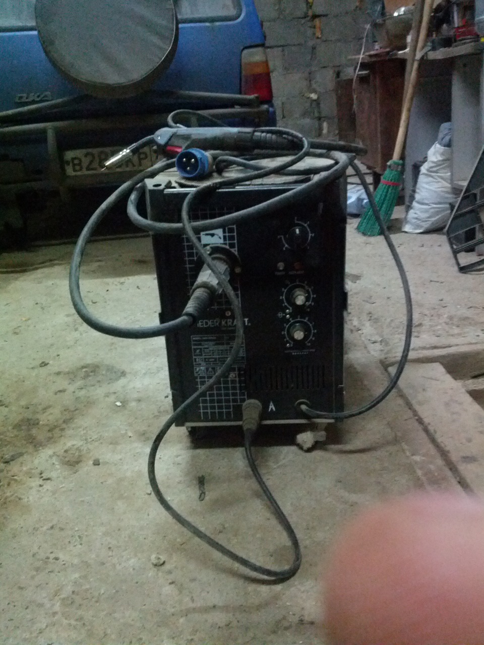 Отвалилось крепление глушителя — Ford Escort Mk6, 1,4 л, 1998 года ...