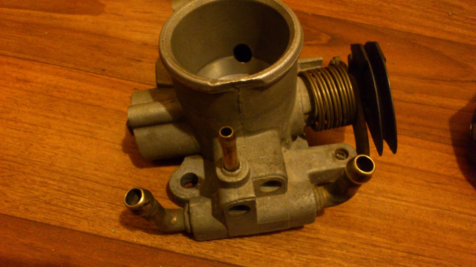 почистил дроссельную заслонку ))) — DRIVE2