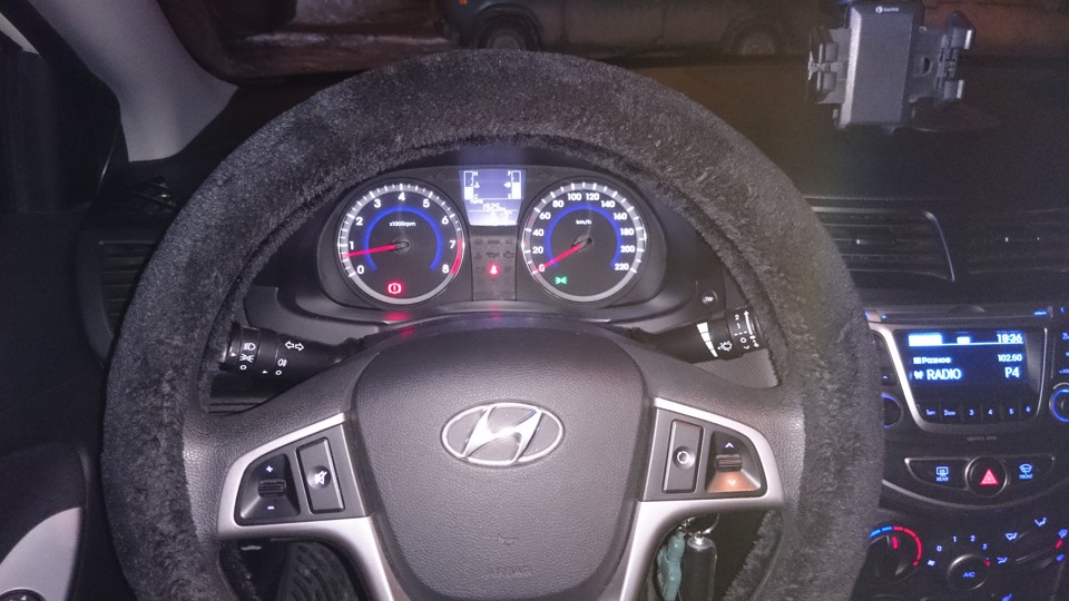 Мохнатка — Hyundai Solaris (1G), 2015 года | аксессуары | DRIVE2