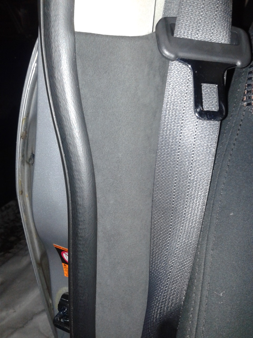 Обтяжка элементов салона алькантарой — Nissan Tiida (1G), 1,6 л, 2010 ...