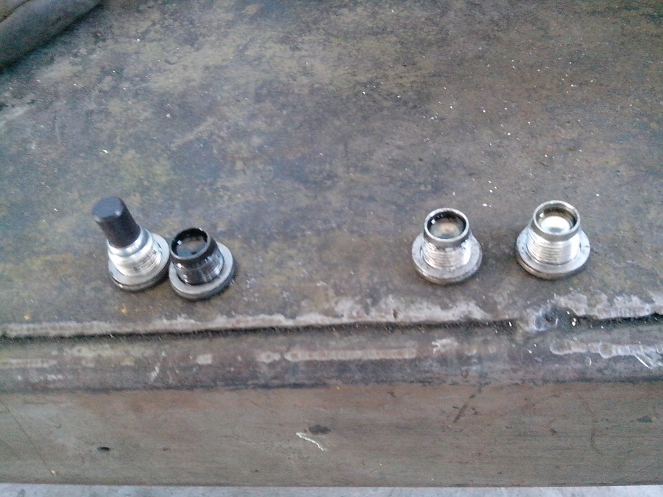 замена масла в дифференциале и раздатке. — Nissan X-Trail II (t31), 2 л ...