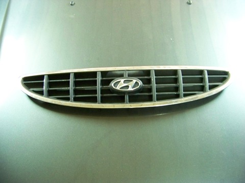Покраска Решетки радиатора и накладки багажника - Hyundai Accent (2G), 1,5 л, 20