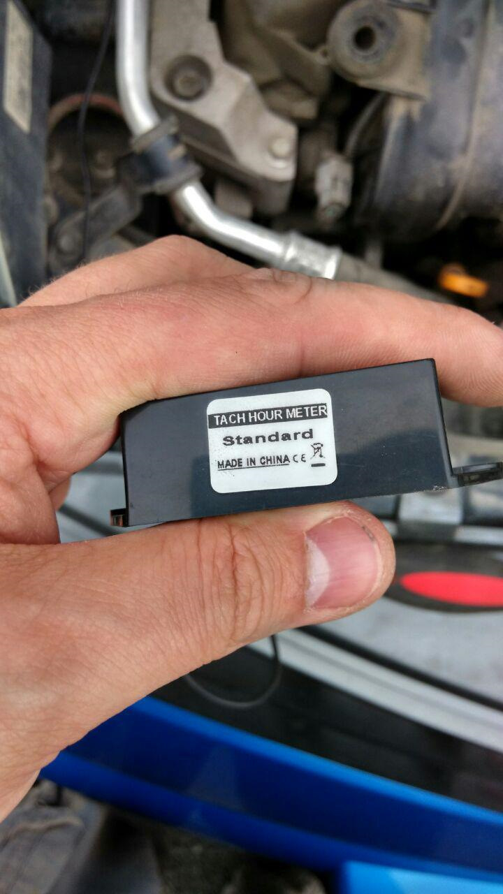 17d2436s 960 Как отключить электронный счетчик моточасов