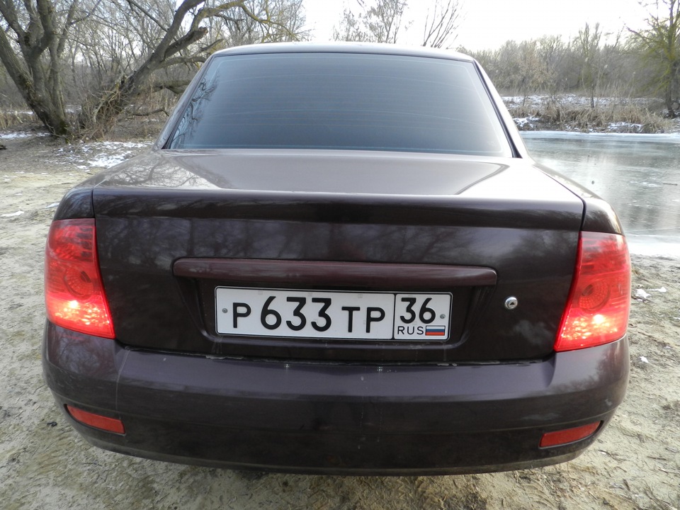 Задние фары в красный (плёнкой) — ORACAL 8300. — Lada Приора седан, 1,6 ...