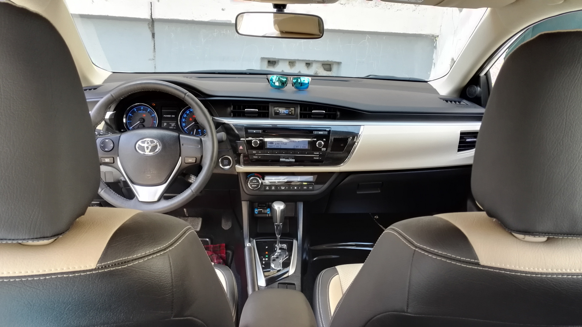 Toyota Corolla 2015 Tesla