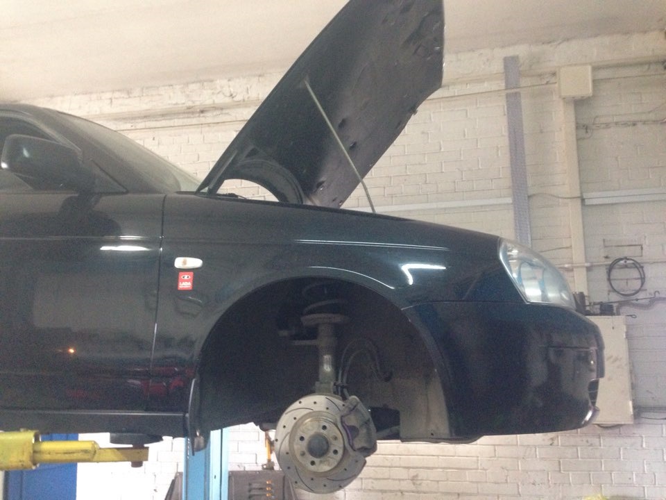 Замена тормозной жидкости, прокачка тормозов — Lada Приора хэтчбек, 1,6 ...