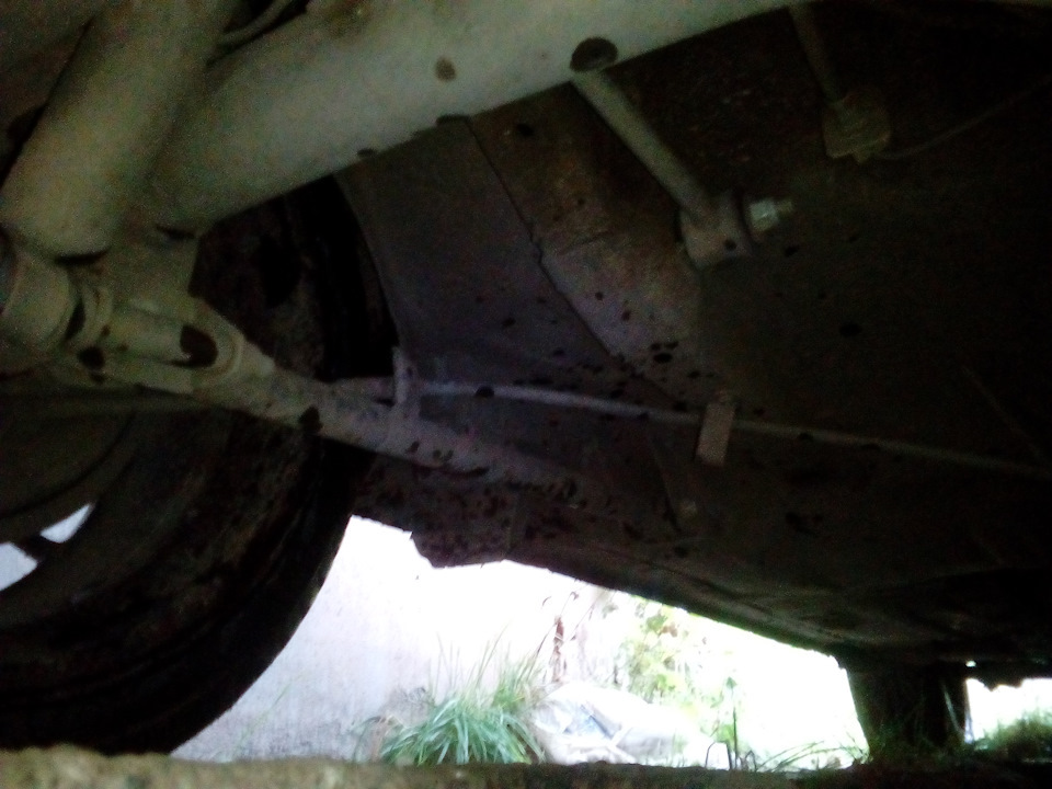 Замена резинок, и втулок реактивных тяг — Lada 21073, 1,5 л, 1999 года ...