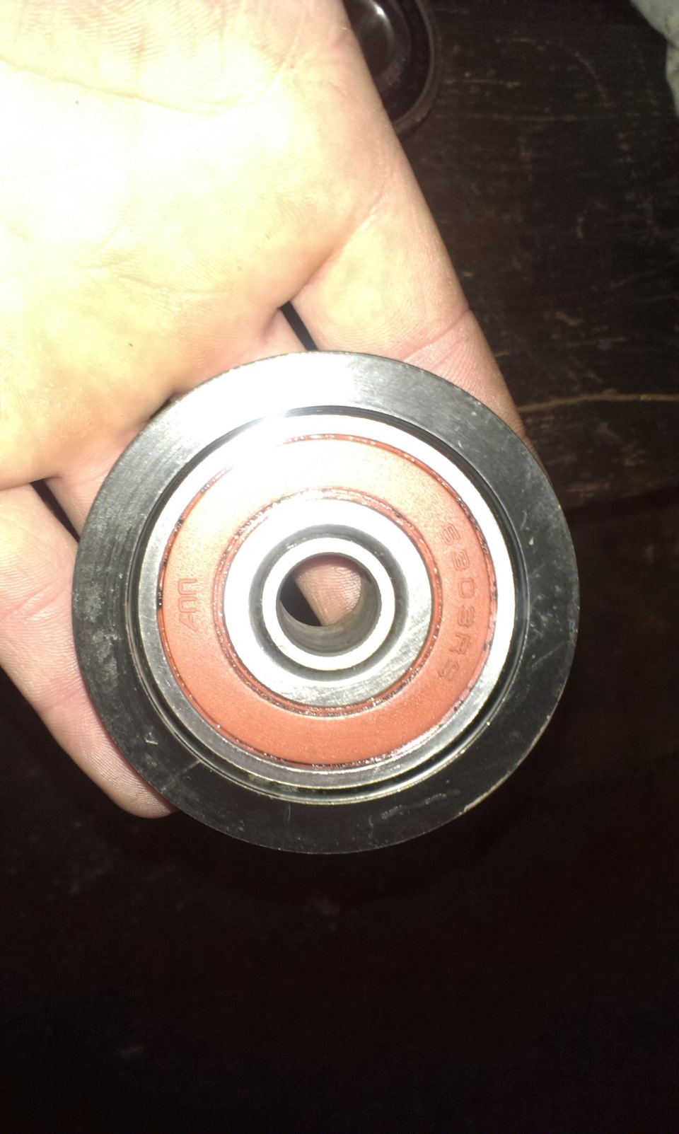 Роликподшибники на хендай туссан 2008 года. Подшипник натяжного ролика кондиционера. Подшипник натяжного ролика кондиционера. Ланос 1,5 ролик натяжной кондиционера. Подшипник ролика кондиционера ховер н5 бензин 2.