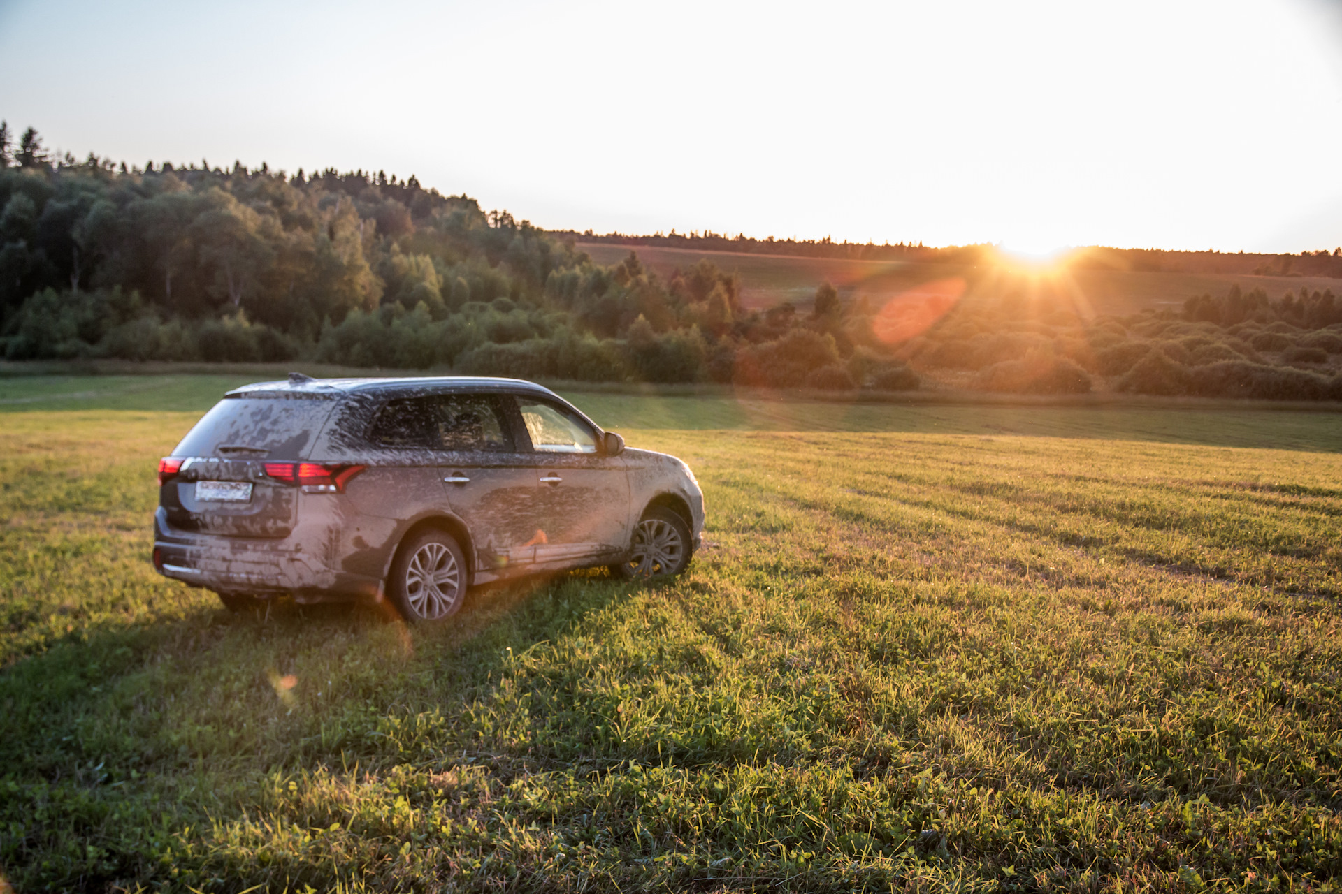 Безмятежность или как крутить пончики на полном приводе — Mitsubishi  Outlander (3G), 2,4 л, 2017 года | фотография | DRIVE2