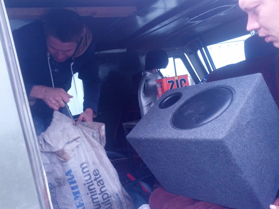 Сабвуфер в УАЗ — УАЗ 3741, 2,7 л, 1989 года | автозвук | DRIVE2