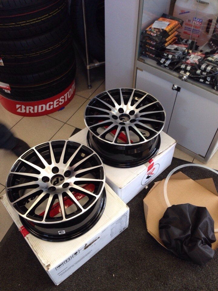 Летом 2014 купил новые литые диски 16" — Volkswagen Polo Sedan, 1,6 л ...