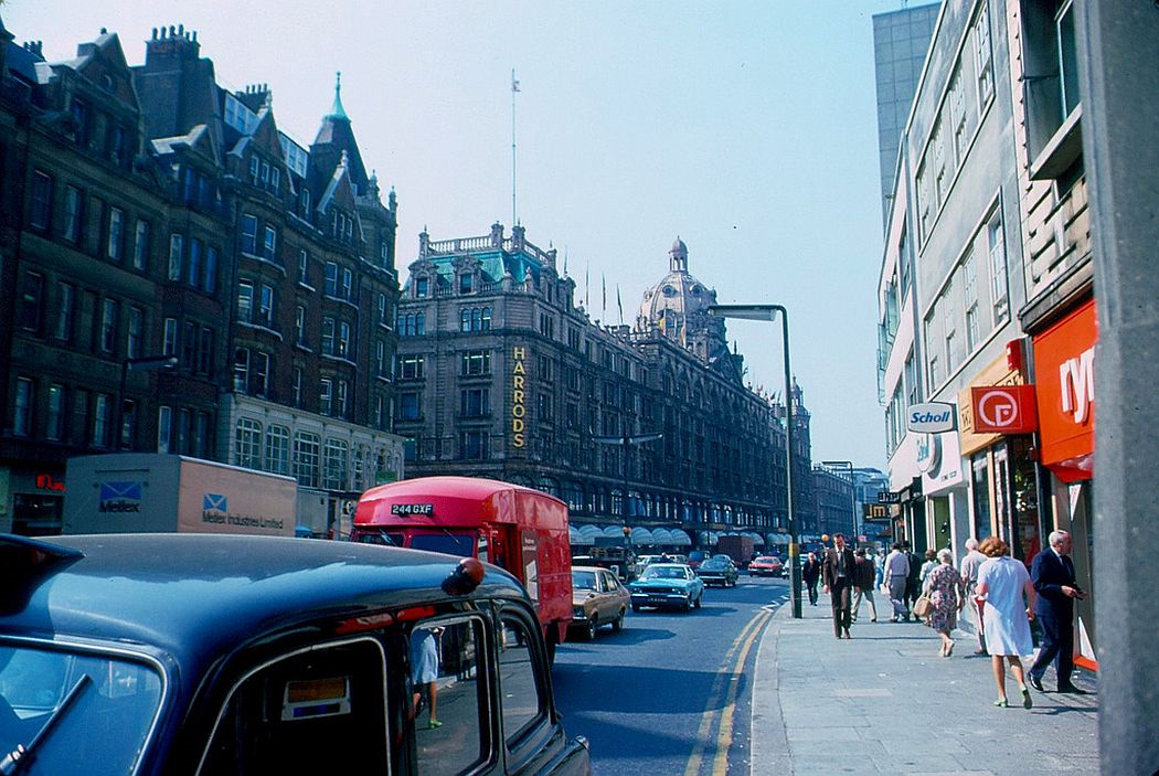 London s heart. Улицы Лондона 70х. Фотографии Лондона. London 1970. The West end of London.