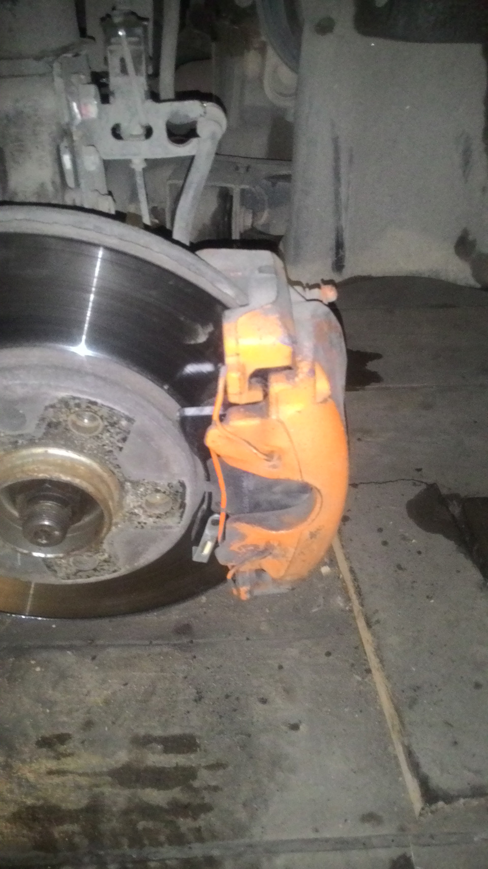 Передние тормозные колодки — Opel Astra H GTC, 1,6 л, 2008 года ...
