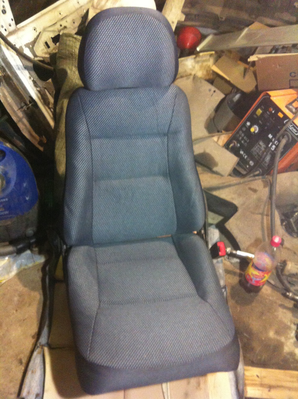 Замена ткани сидений на оригинал — Lada 2114, 1,5 л, 2006 года | своими ...