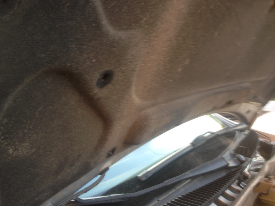 С почином! :) Замена форсунок омывателя лобового стекла и лампочек ...