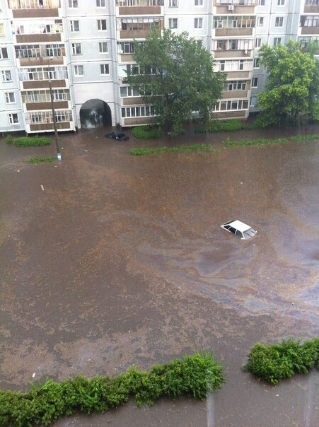 Река вышла из берегов. Наводнение в ульяновске. Ульяновск новый город потоп. Ульяновск затопило. Ливень в ульяновске.