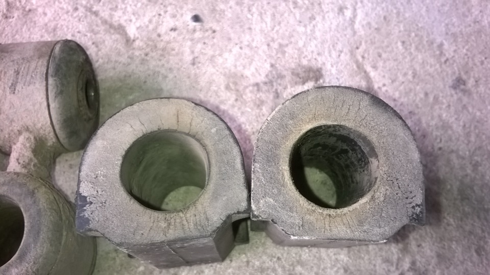 Замена тосола и резинок стабилизатора — Lada Приора седан, 1,6 л, 2008 ...