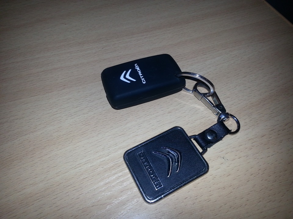 чехол и дворники — Citroen C4 (2G), 1,6 л, 2011 года | аксессуары | DRIVE2