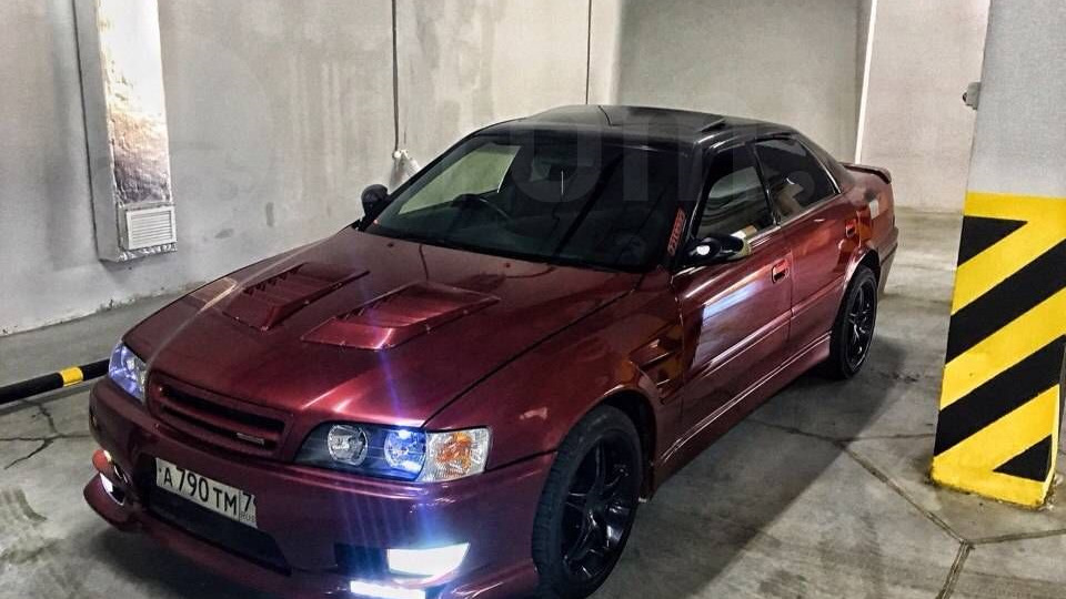 Toyota Chaser 100 красный