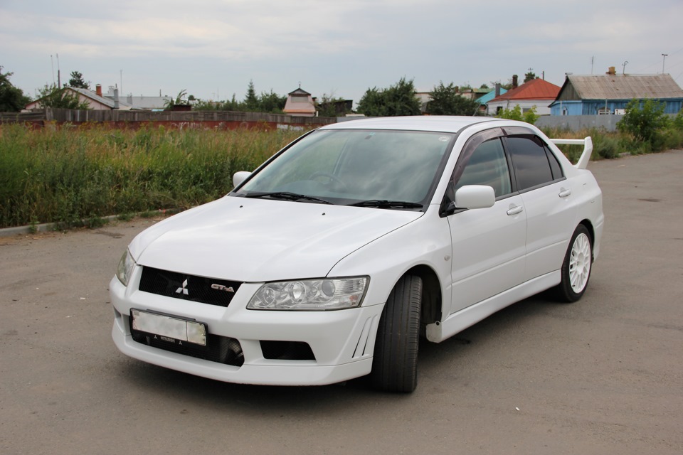 Отличия lancer от lancer cedia