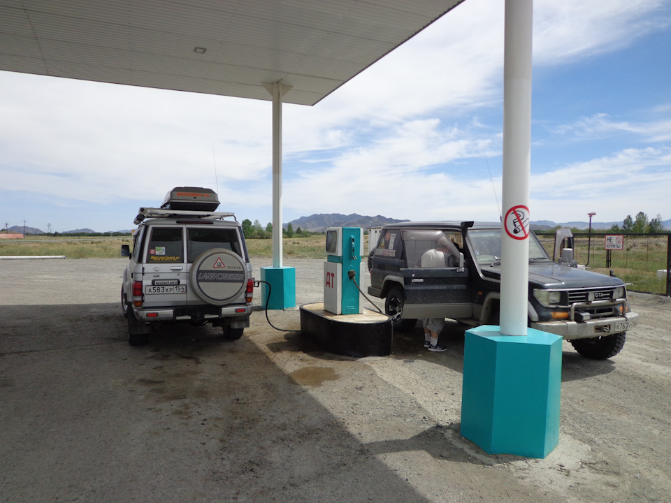 Фото в бортжурнале Toyota Hilux Surf (2G)