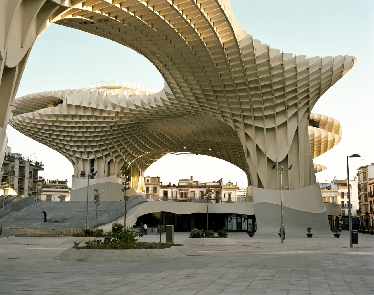 Сооружения в том числе. Севилья грибы Энкарнасьон Архитектор. Metropol Parasol (Севилья, Испания, 2011). Метрополь парасоль. Плаза-де-ла-Энкарнасьон.