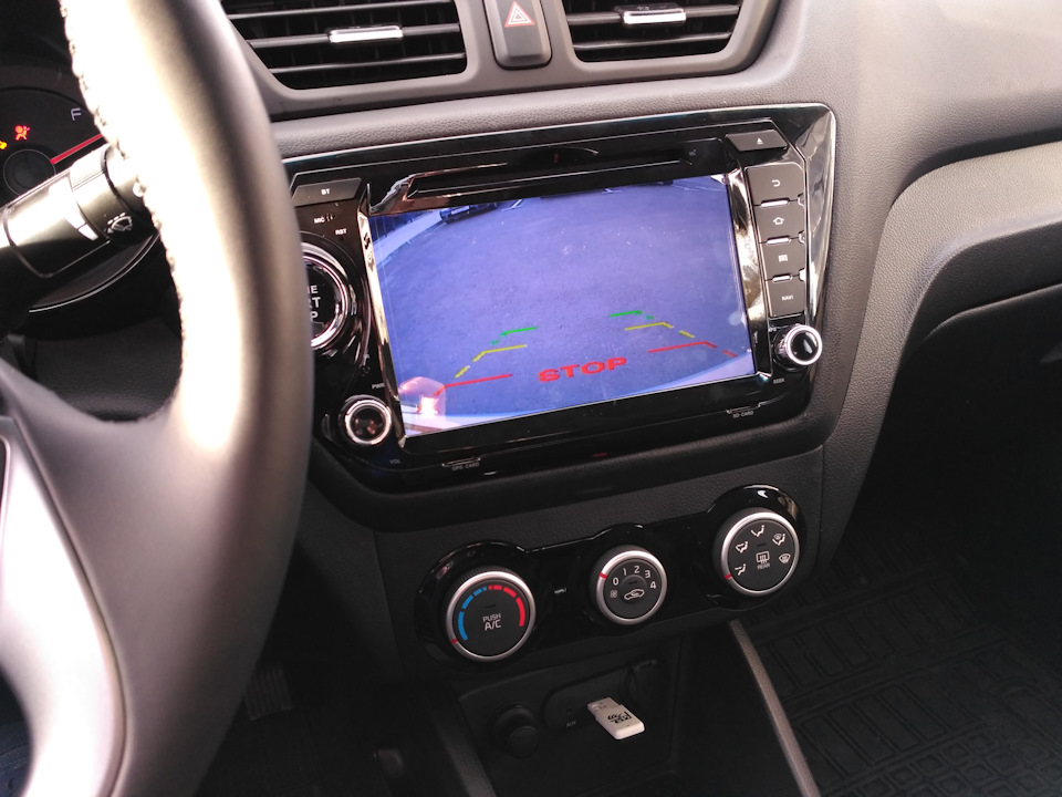 Магнитола f1 pro 9 дюймов 4 64. Магнитола 10 дюймов Kia Rio.