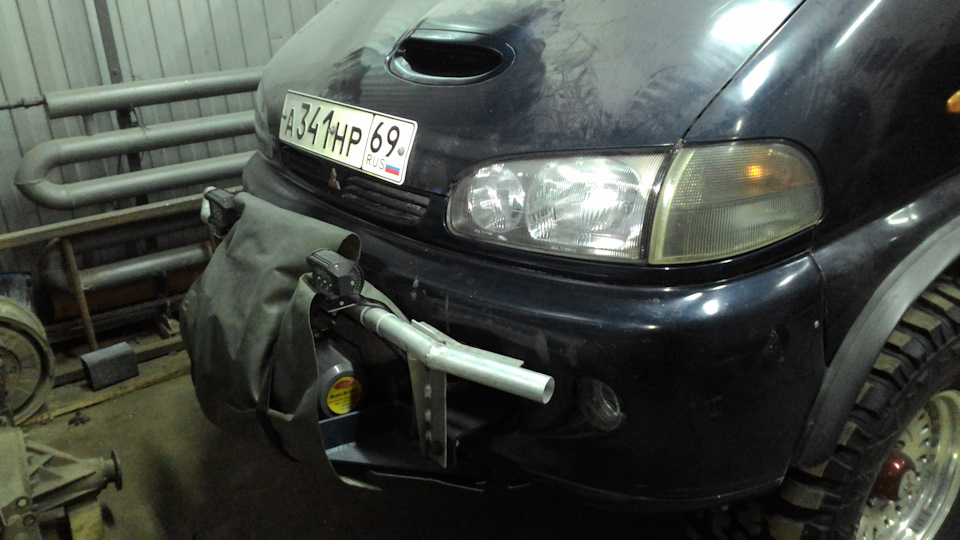 про снятие решетки — хинт — Mitsubishi Delica (L400), 2,8 л, 1995 года ...