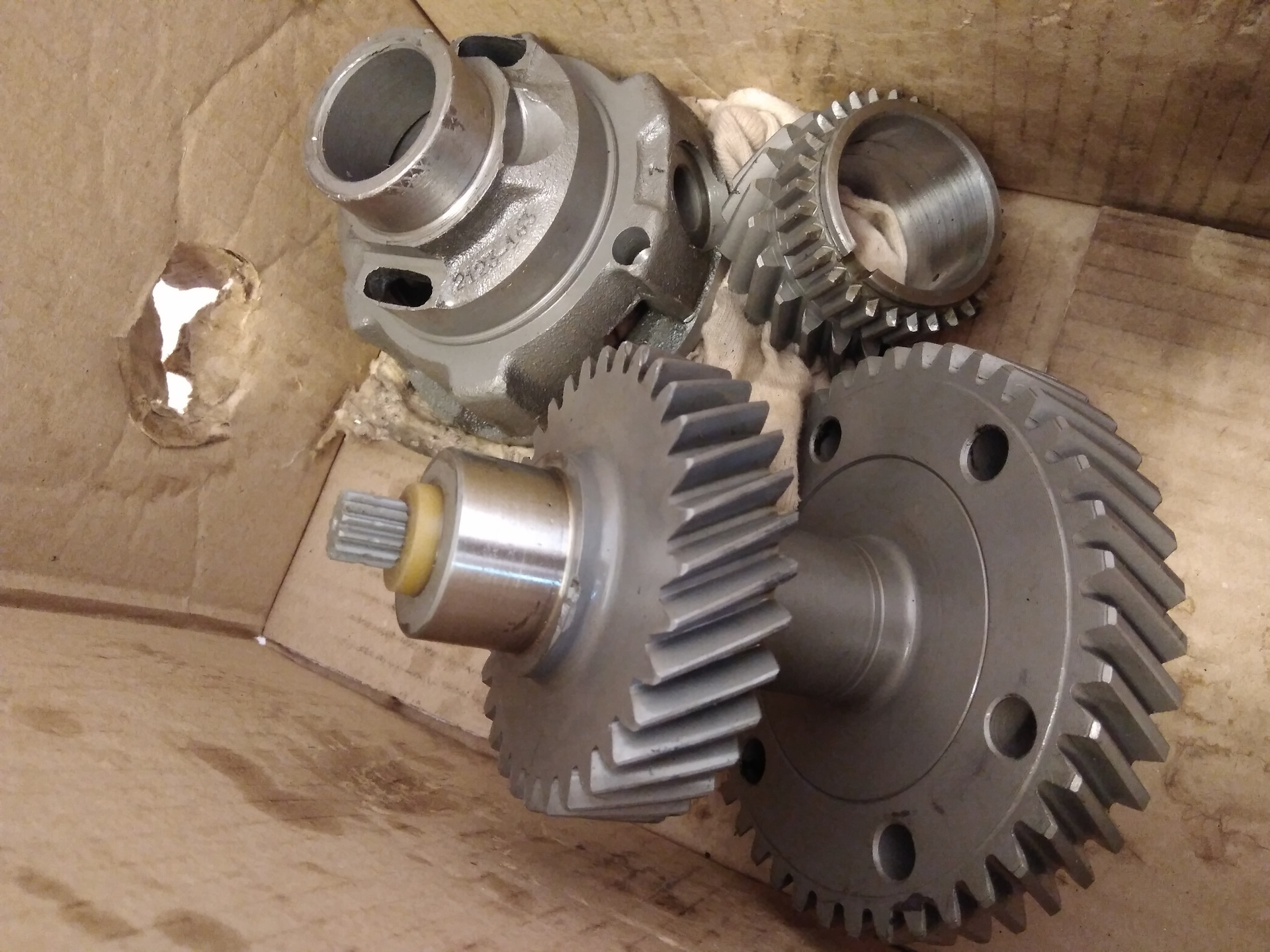 разные редуктора. червячный мотор-редуктор /главный привод -sa47cmp50l/pk/rh1m/sm1 /. ц2у 315. разные редуктора. конический редуктор r3100-2m.