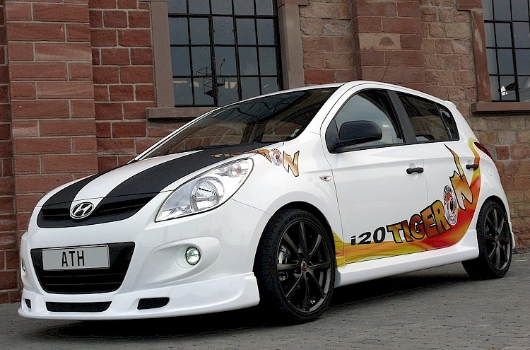 Hyundai i30 2010 stance