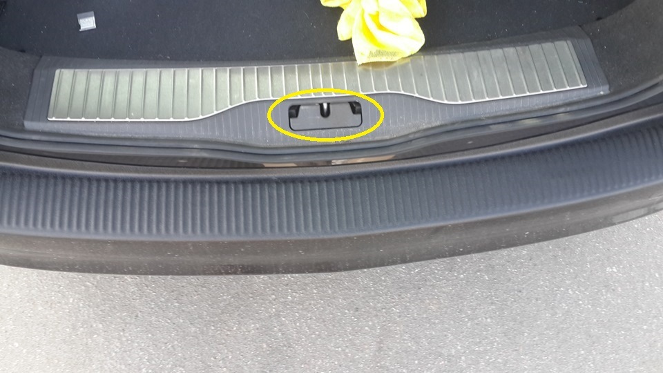 opel zafira заглушка замка на задней двери opel zafira заглушка замка на задней двери