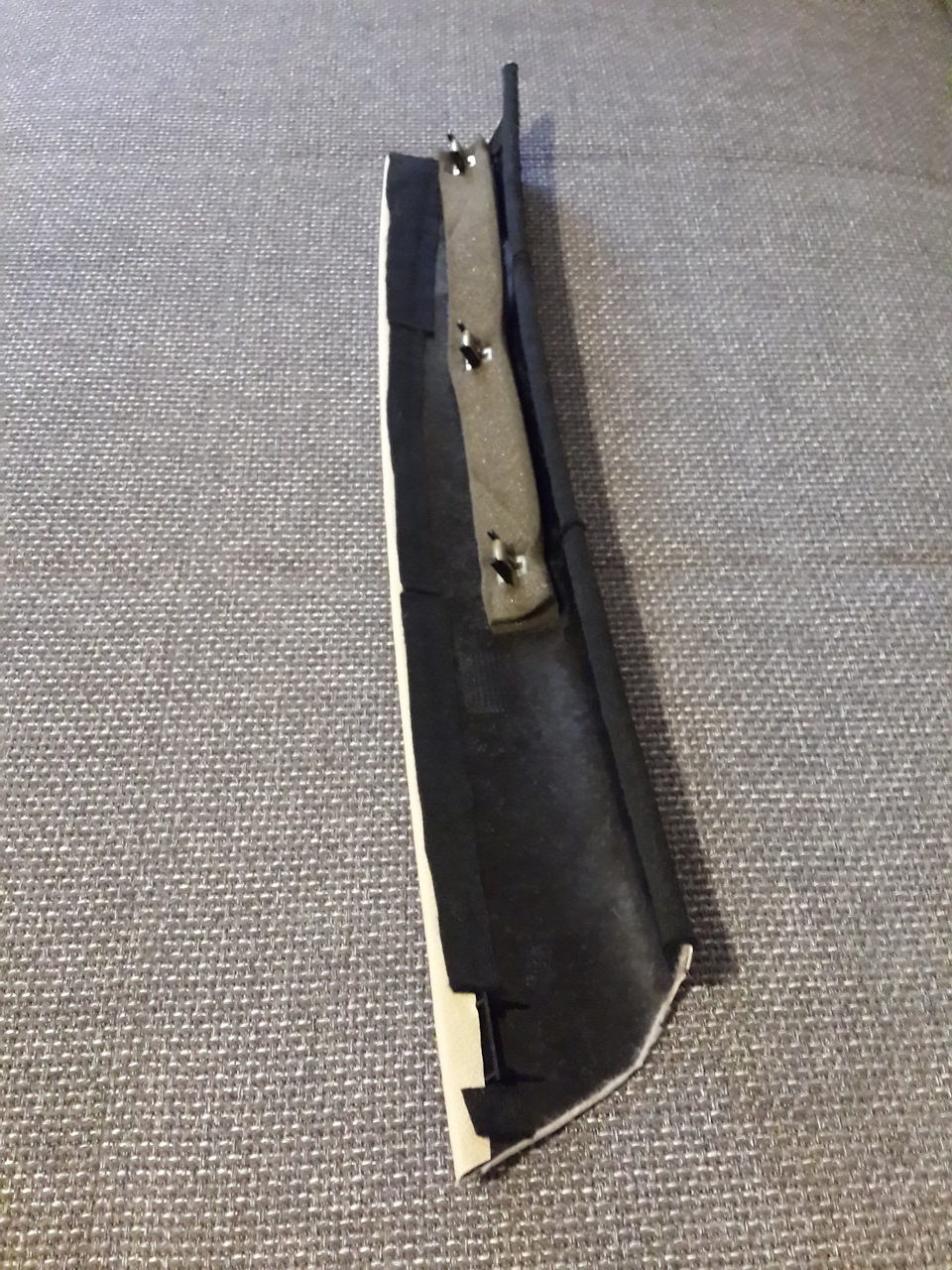 Устраняем недостатки. Обшивки стоек лобового стекла — Saab 9-5, 2,3 л ...