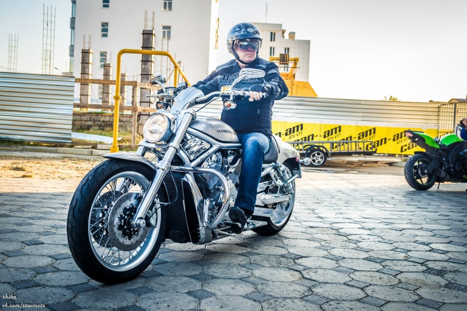 Мотоцикл харлей дэвидсон v rod custom. Смотреть фото Мотоцикл харлей дэвидсон v rod custom. Смотреть картинку Мотоцикл харлей дэвидсон v rod custom. Картинка про Мотоцикл харлей дэвидсон v rod custom. Фото Мотоцикл харлей дэвидсон v rod custom