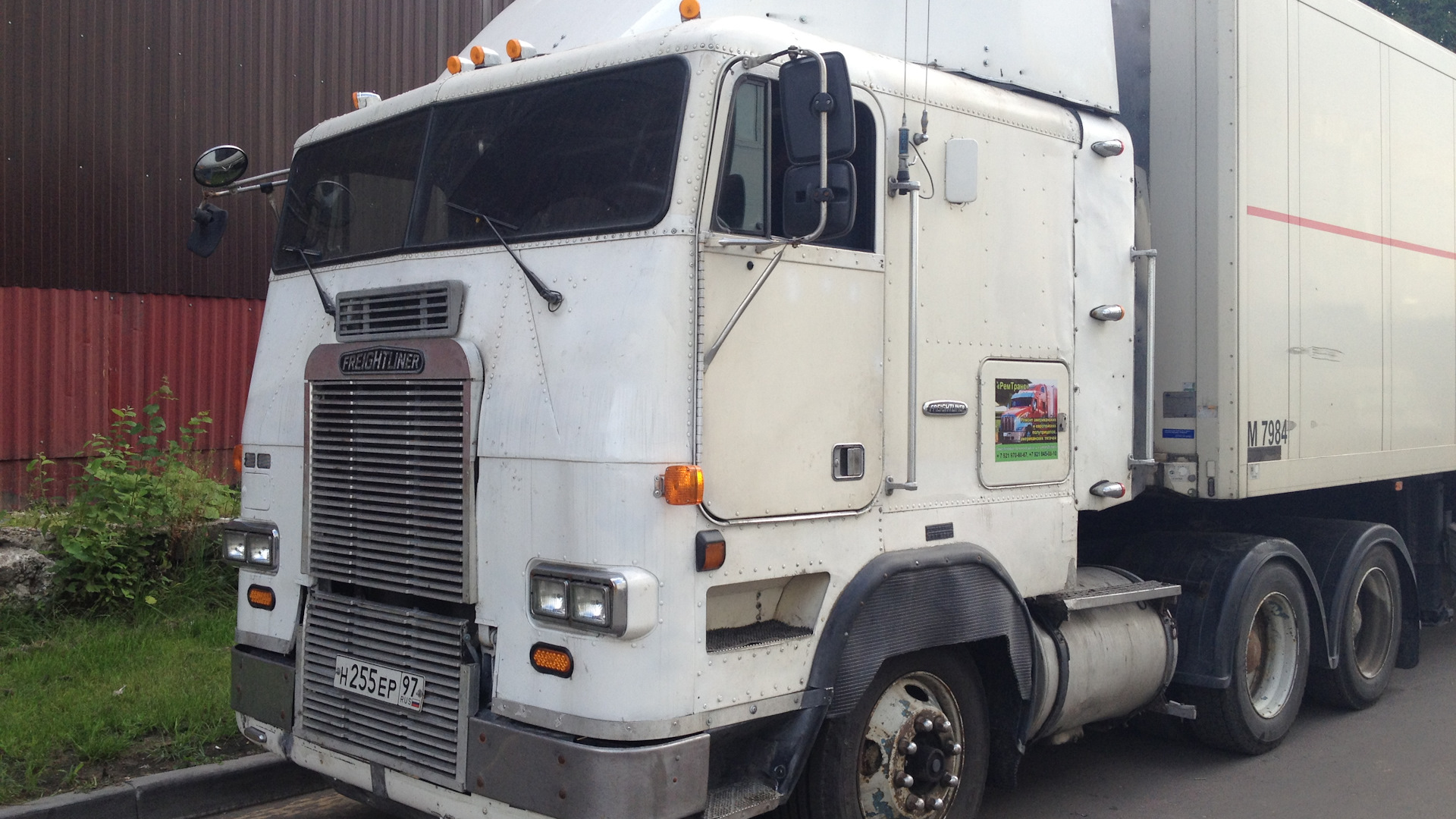 Freightliner 1942