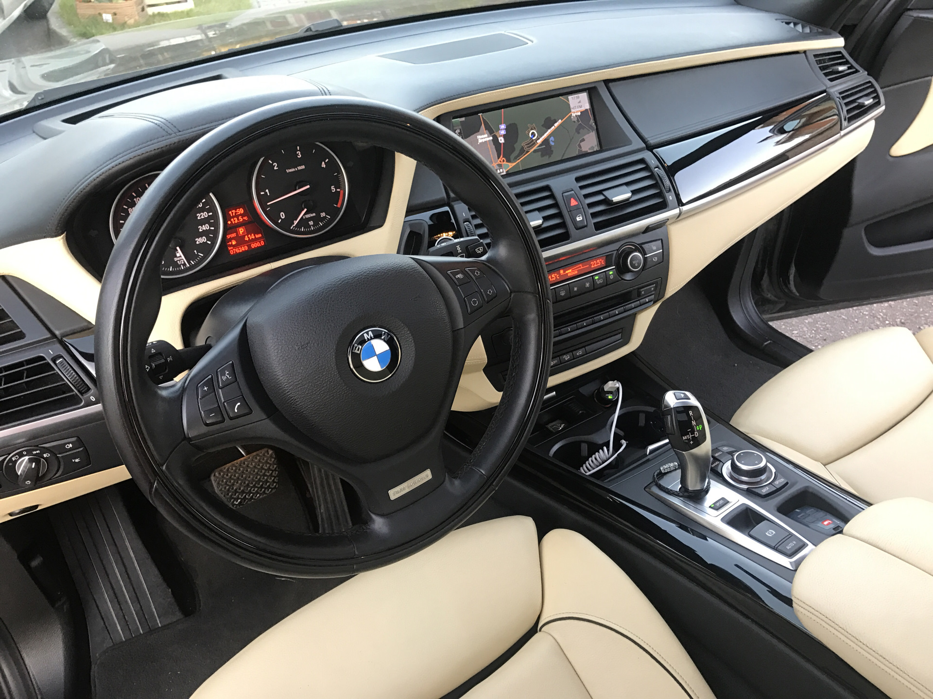 BMW x5 e70 салон