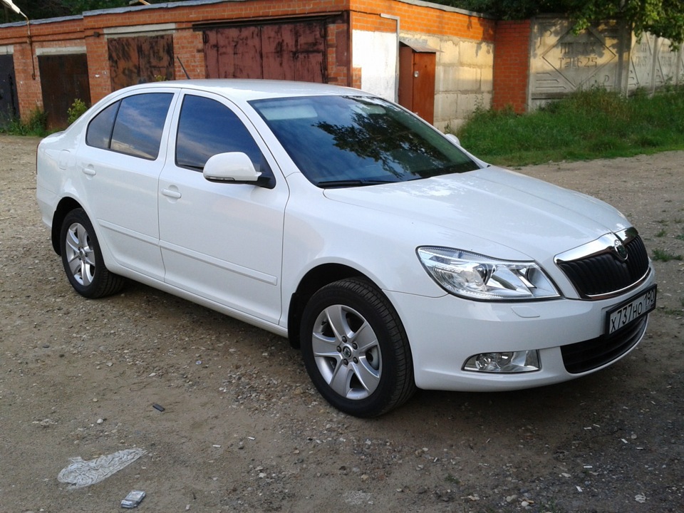 Купить шкоду октавию автомат. Skoda Octavia 2011 1.8.