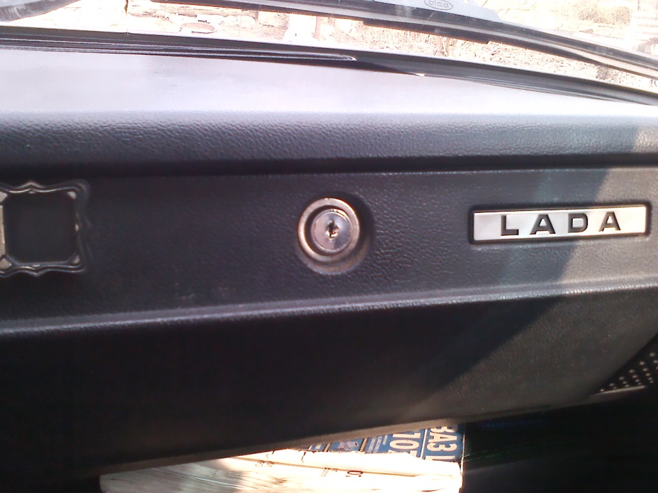 Замок на бардачок, начало музыки! — Lada 21074, 1,6 л, 2006 года ...